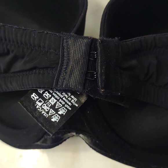 Calvin Klein Strapless Black Push-Up Bra 32C - Picture 5 of 9